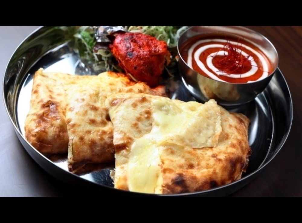カレー＆チーズナンセット