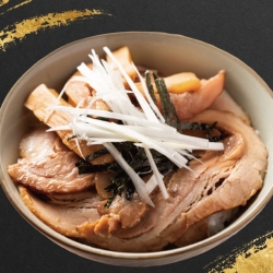 厚切り炙りチャーシュー丼