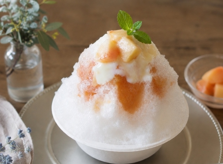 Pêche Shake( 笛吹産 完熟桃のピーチシェイク)