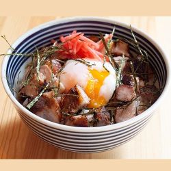 ラーメン屋さんの煮豚丼