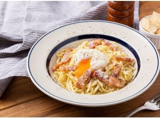 トリュフ香る生パスタでマゼボナーラ
