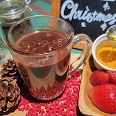 いちごとはちみつのホットチョコレート