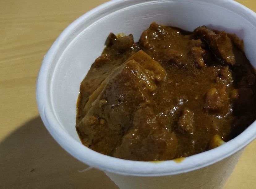 「肉山」さんとコラボした旨辛カレーパスタ