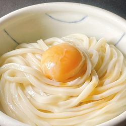 ふわふわ釜玉うどん