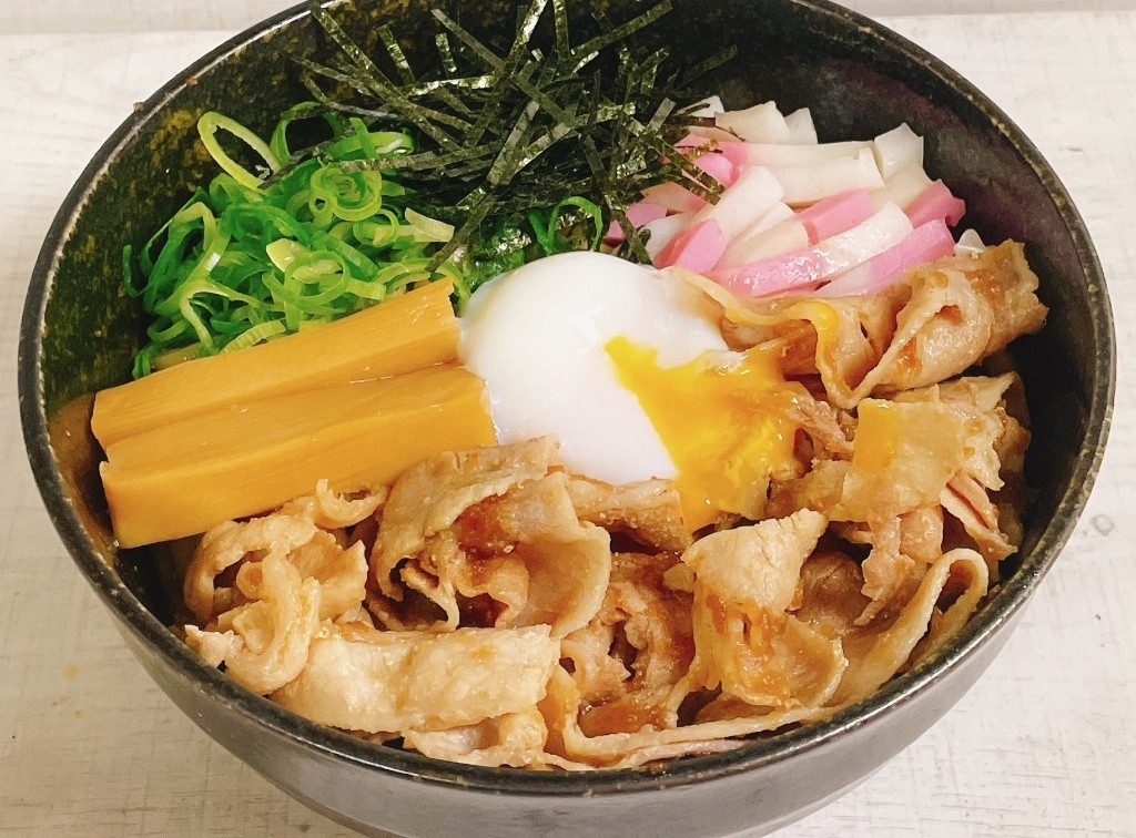 濃厚醤油まぜそば(温玉付)