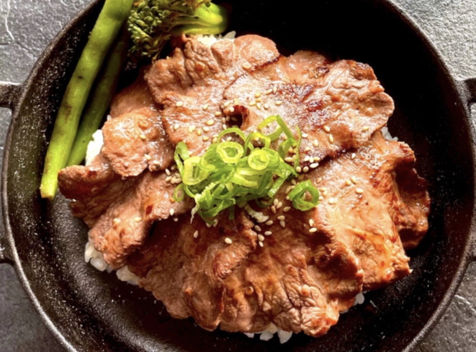 霜降り牛たん丼