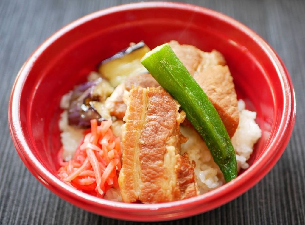 そらの角煮丼