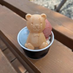 山梨のフルーツたっぷり　自家製ジェラート