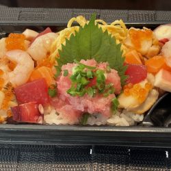 海鮮ちらし丼