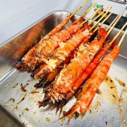 イカのゲソ・ホタテ・エビ