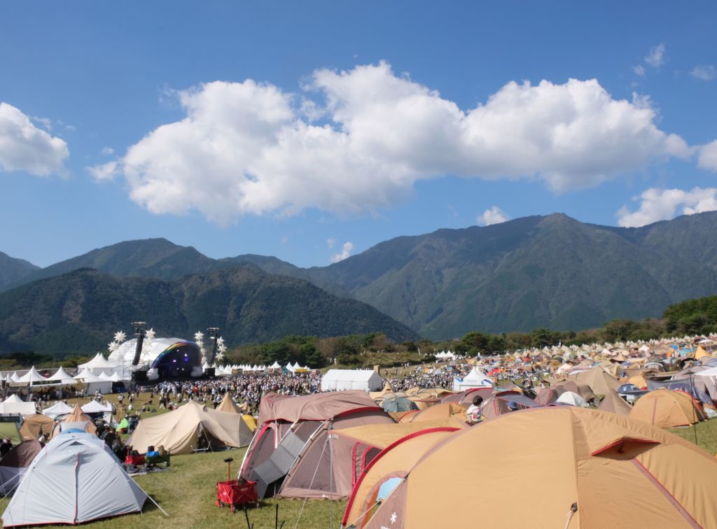 朝霧JAMに参加する人をもてなしたい。飲食出店もボランティアチーム朝霧JAMS'の貢献度大。