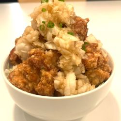 旨み滲み出る酒粕ジューシー唐揚げ丼(みぞれおろし)