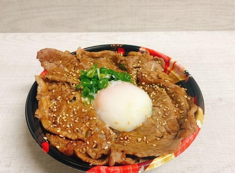 牛上ロース肉飯 温玉トッピング