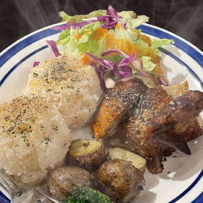 ロティサリーチキン専門店エンシニータス