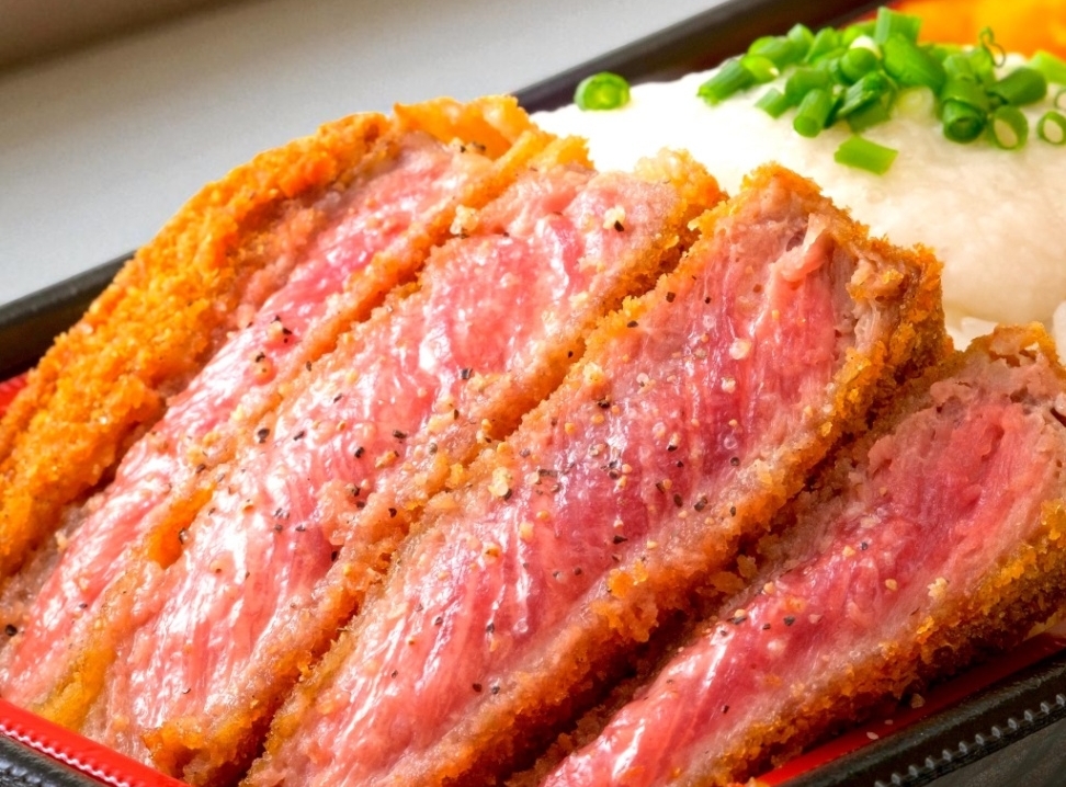 牛とろかつと麦とろご飯のハーフ重