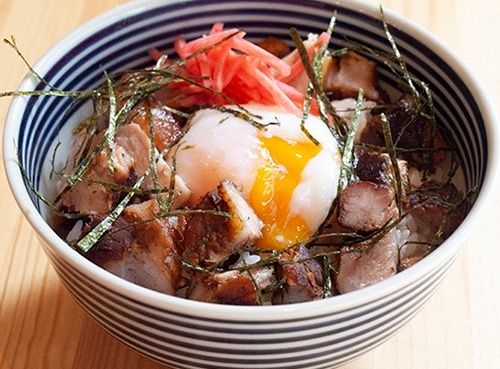 ラーメン屋さんの煮豚丼