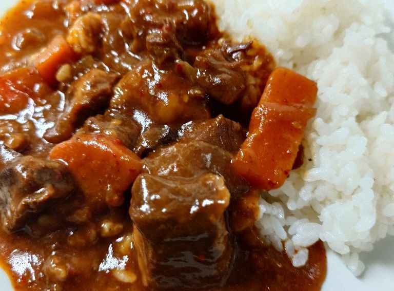 肉山　牛すじカレーライス