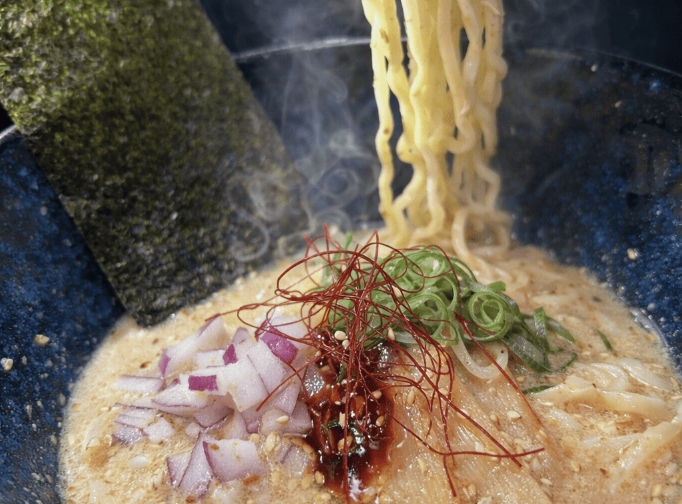 鯖のゴマ味噌ラーメン