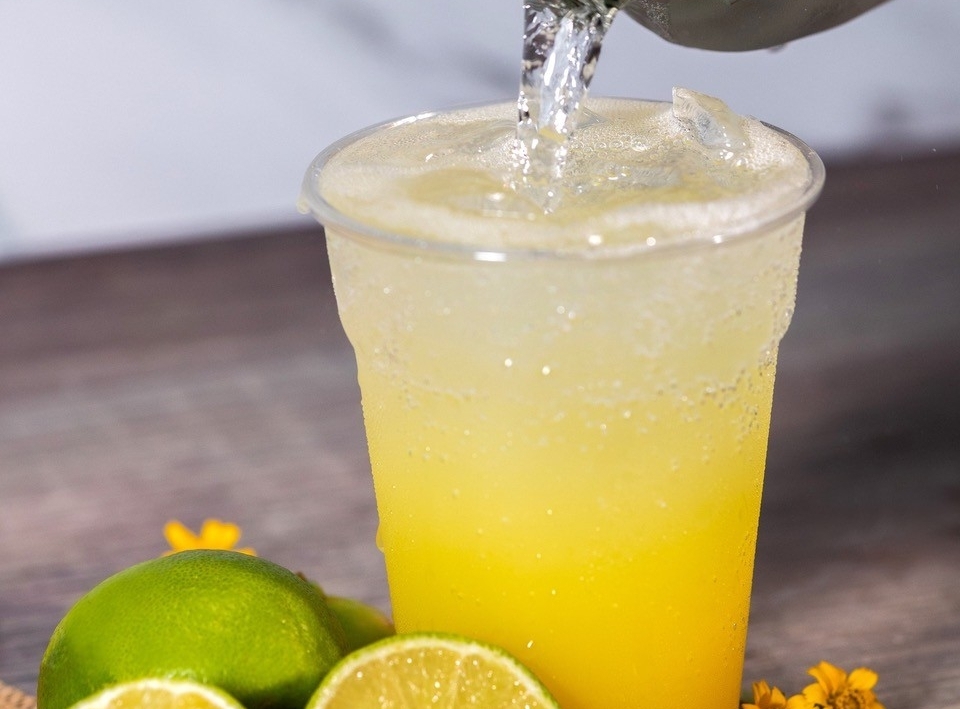 生搾りシークワーサーソーダ