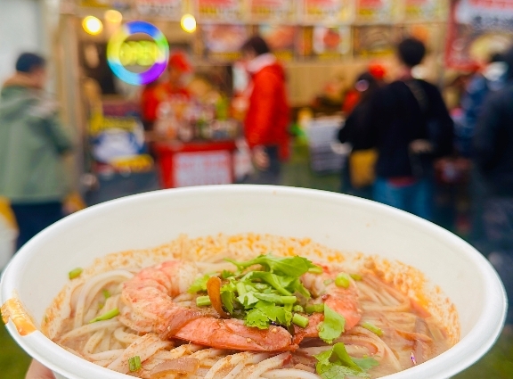 ﾀｲﾗｰﾒﾝ(ｺｸあるﾁｷﾝｽｰﾌﾟ･ﾋﾟﾘｶﾗﾄﾑﾔﾑｸﾝ）