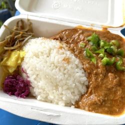 鶏ほろほろココナツバターカレー