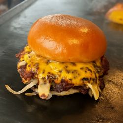 猟師の鹿バーガー