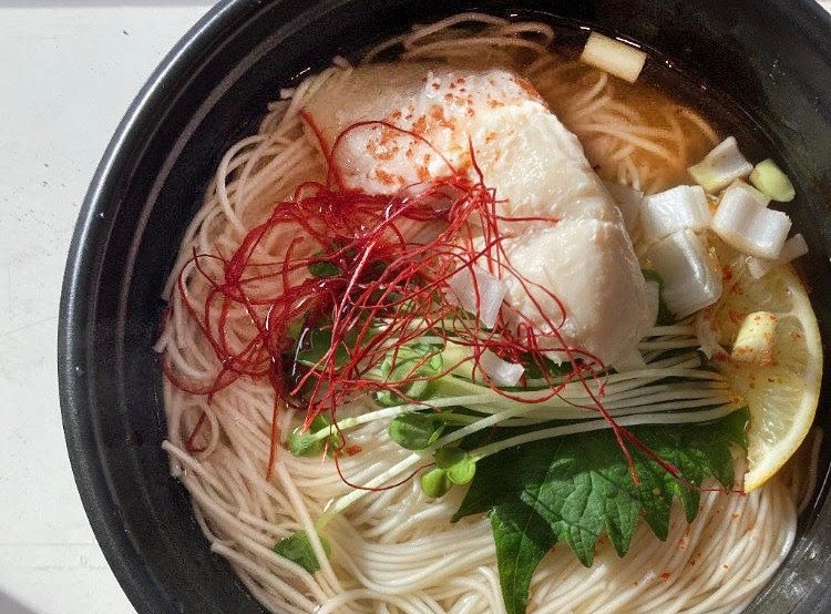 やみつき旨辛そうめん