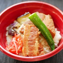 そらの角煮丼