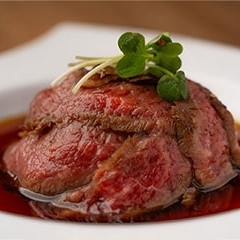 牛タンローストビーフ燻製ポテサラ付