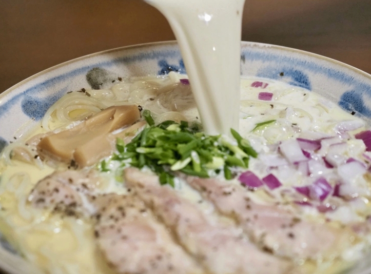 黄金鶏白湯