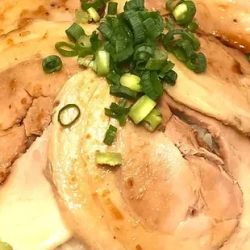 炙りチャーシュー丼