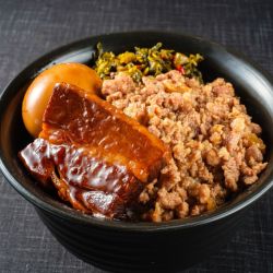 ルーロウ炒飯