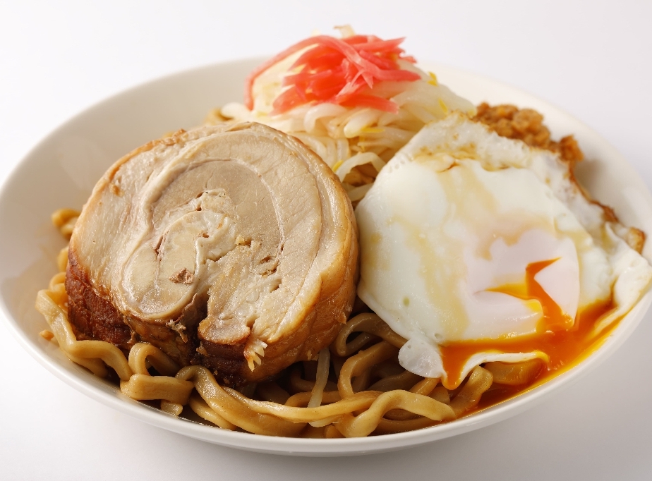 極太背脂焼きそばチャーシュー卵トッピング