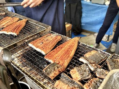 フェス飯史上最高額？　池澤の極上うな重をフェスで舌鼓。