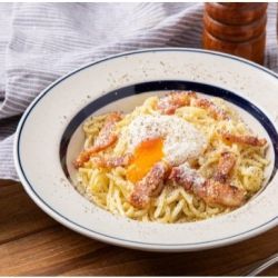トリュフ香る生パスタでマゼボナーラ
