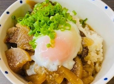 牛すじぶっかけ飯