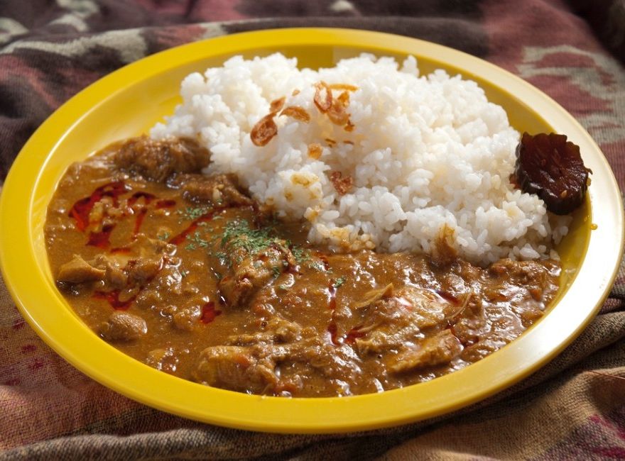 完熟トマトとチキンのスパイスカレー