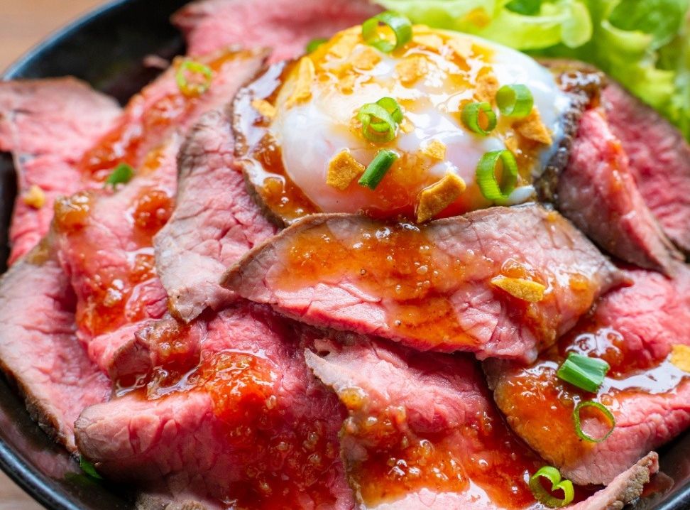 湘南ローストビーフ丼~特製ダレと温玉のせ~