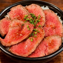 トリュフ香る仔羊のロースト丼