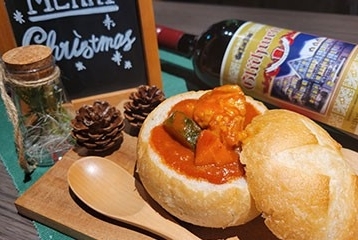 チーズフォンデュとシチューパン