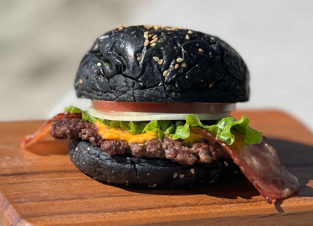 CHIBA BELIEVER  IN  BURGER